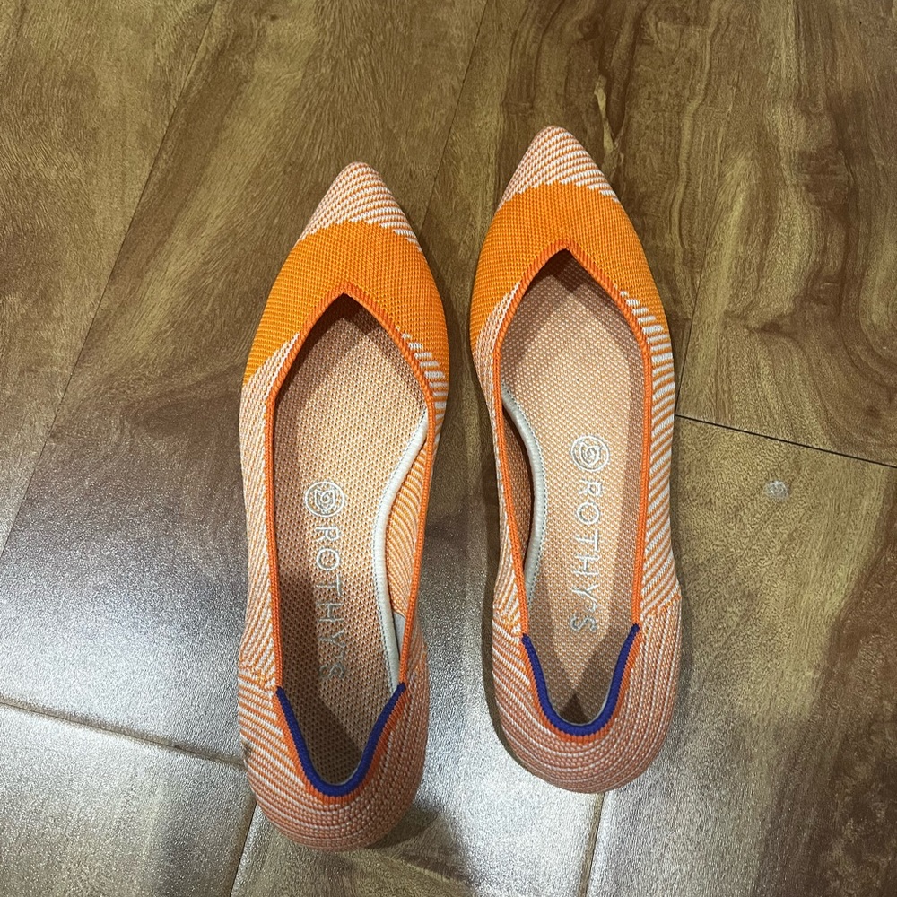 NWOT Rothys orange pointed toe flats